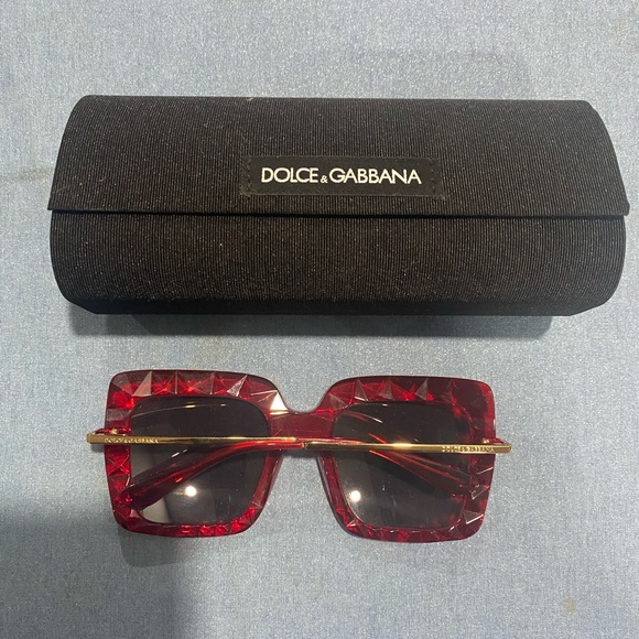 Dolce and Gabbana sunglasses - Picture 2 of 7